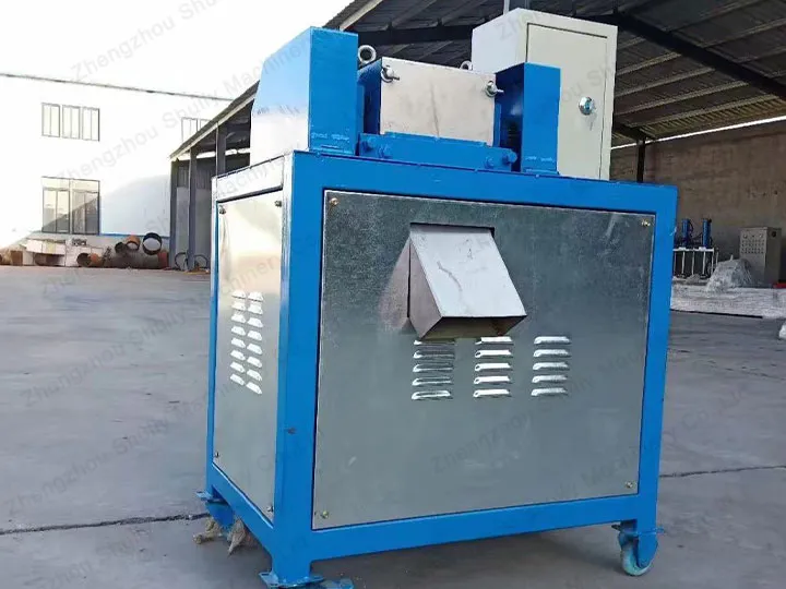 Plastic pellet cutting machine in plant