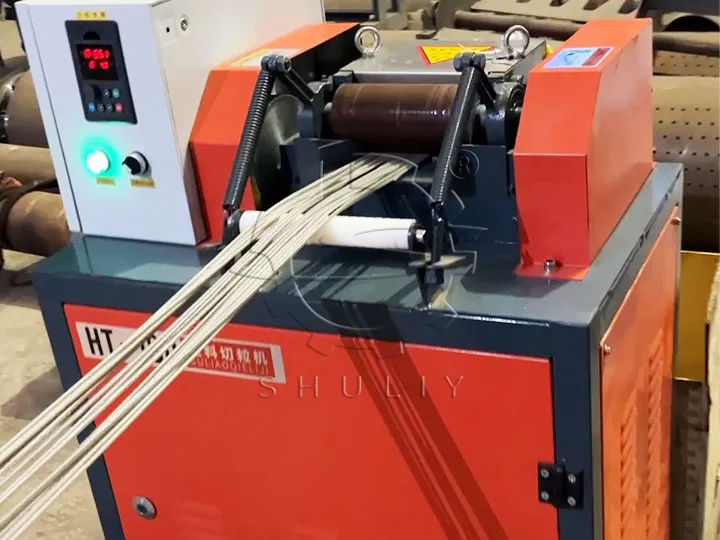 Plastic pellet cutting