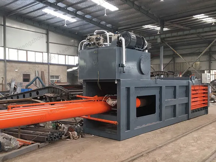 Horizontal baler