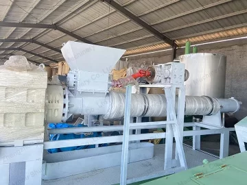 Plastic extruder machine