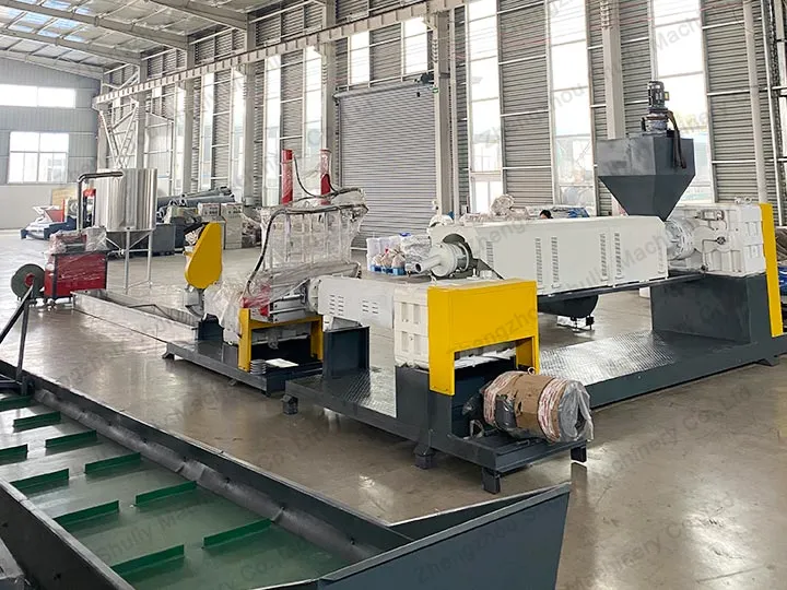 plastic pelletizing recycling machine