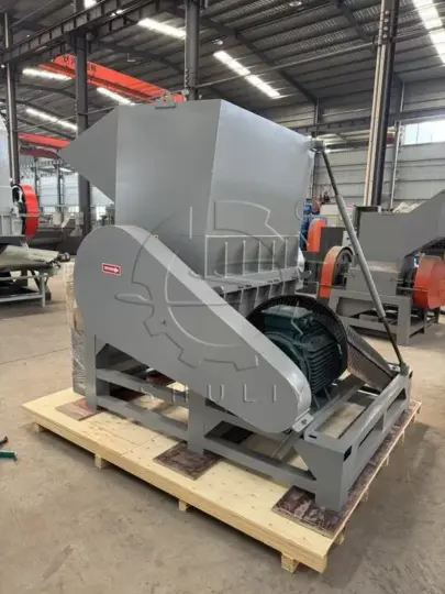 recycling crushing machine